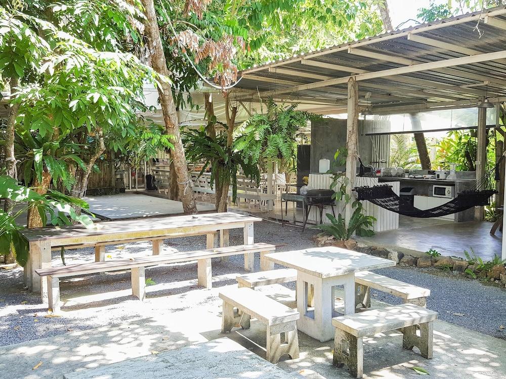 Glur Hostel Ao Nang Exterior photo